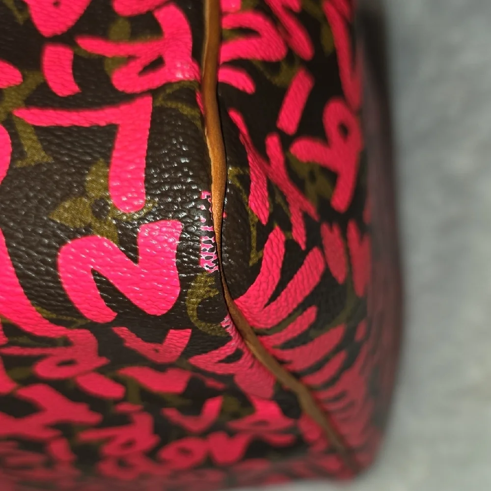 Louis VUITTON GRAFFITI SPEEDY 30 - Picture 9 of 15